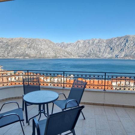 Luxurious 3-Bedroom Apartment By Mn Property Kotor Dış mekan fotoğraf