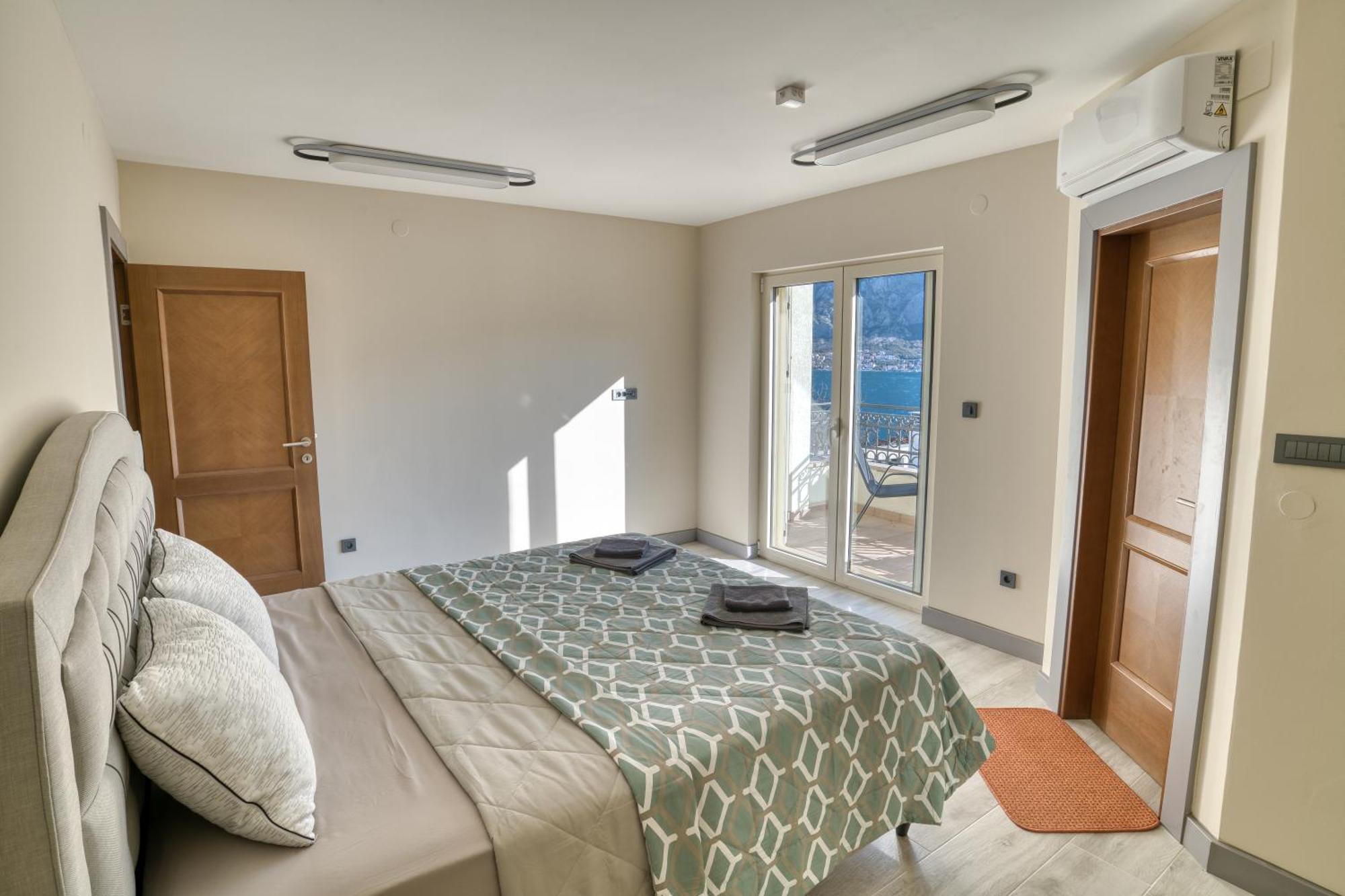 Luxurious 3-Bedroom Apartment By Mn Property Kotor Dış mekan fotoğraf