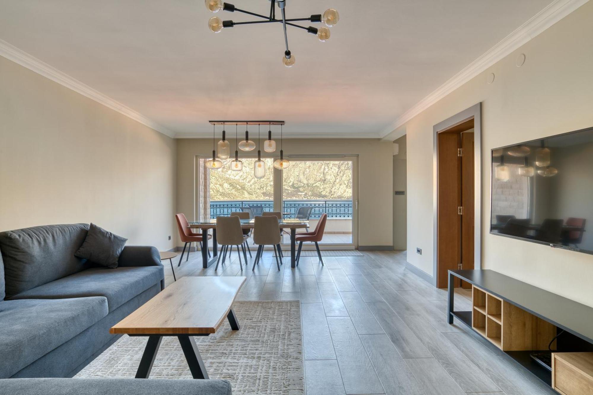 Luxurious 3-Bedroom Apartment By Mn Property Kotor Dış mekan fotoğraf