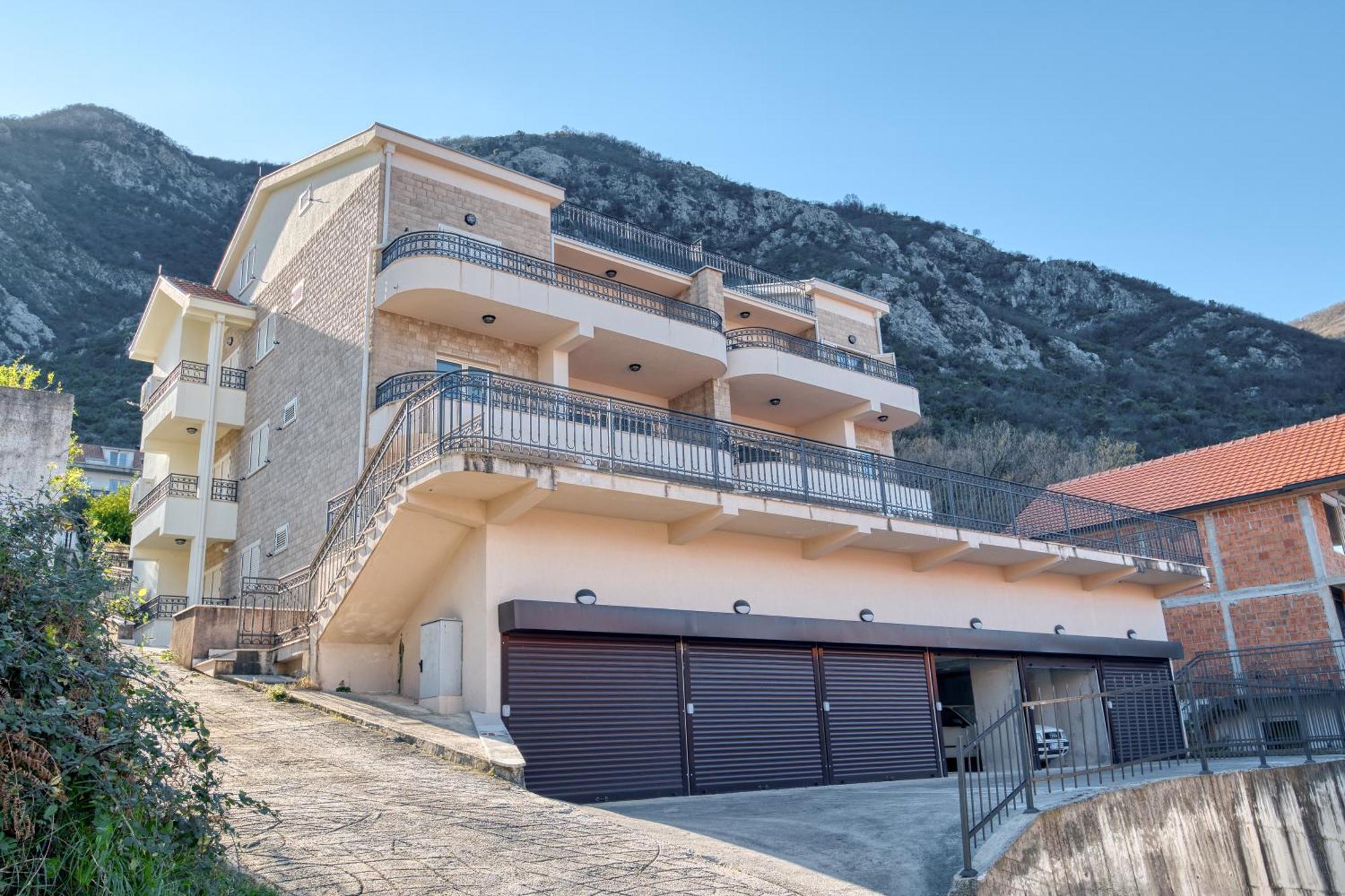 Luxurious 3-Bedroom Apartment By Mn Property Kotor Dış mekan fotoğraf